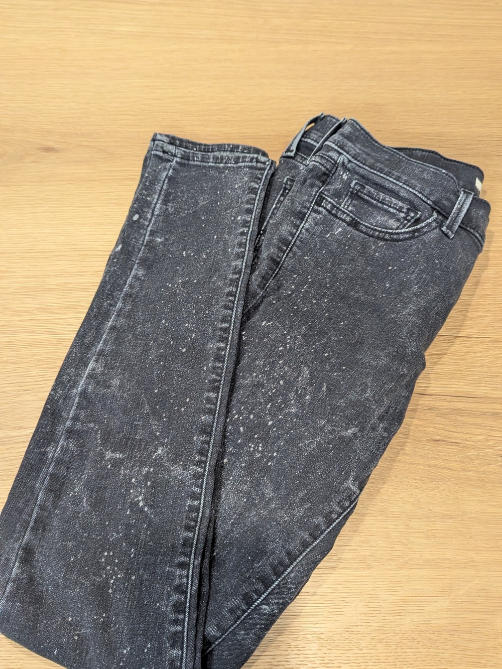 Levi's Women’s Black Acid-Wash Skinny Jeans - Picture 7 of 11